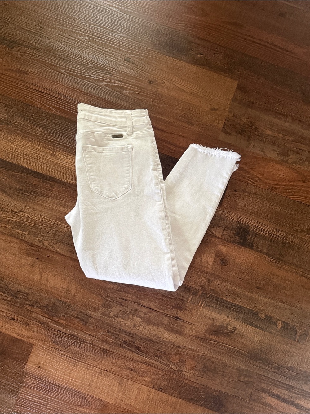 KanCan White Ankle Crop Jeans with Frayed Hem